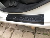 Накладки на внутренние пороги дверей Renault Sandero II 2014—2018 (дорестайлинг),2018+,  Sandero Stepway II 2014-2018 (дорестайлинг), 2018+